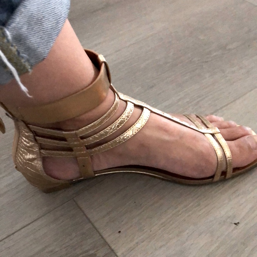 Bcbg Max Azria rose gold baby gator wedges